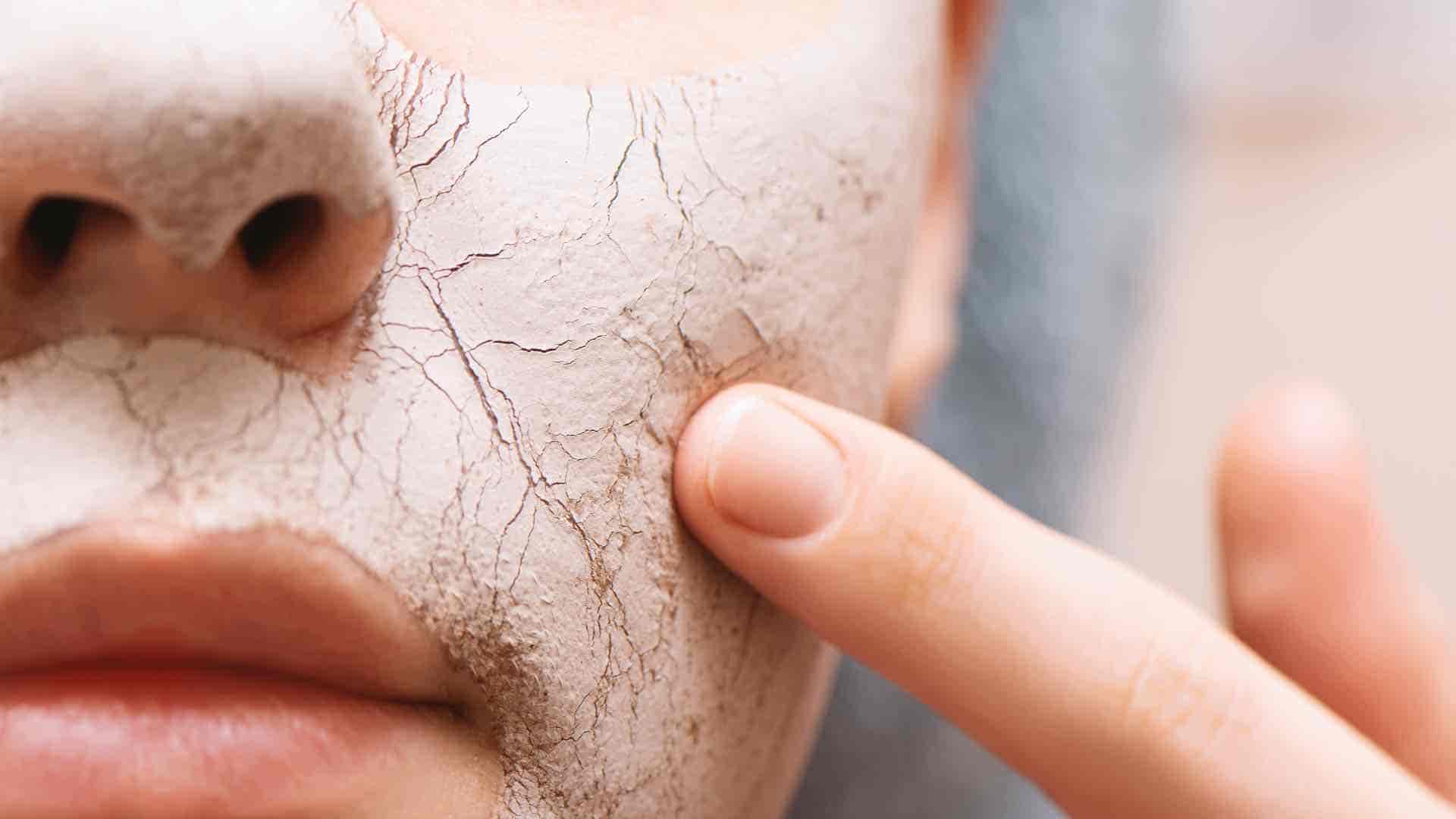 Sucha skóra? Oto naturalne sposoby na jej nawilżenie!