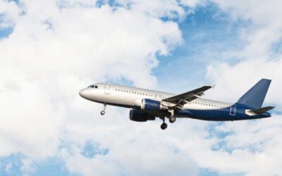 Jakie kosmetyki można zabrać do samolotu Ryanair?