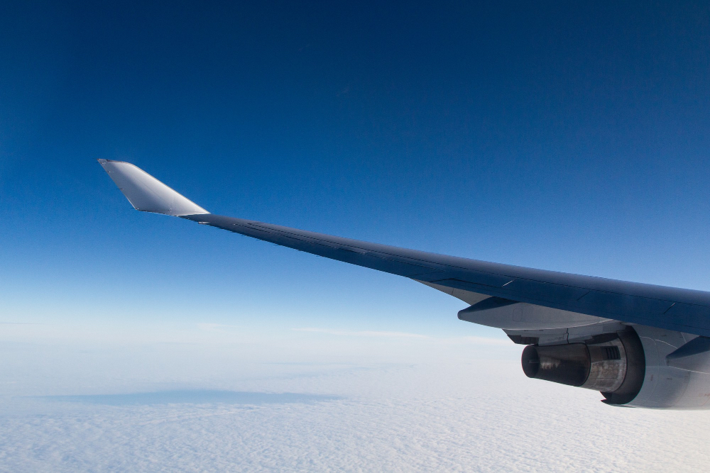 Jakie kosmetyki można zabrać do samolotu Wizz Air?