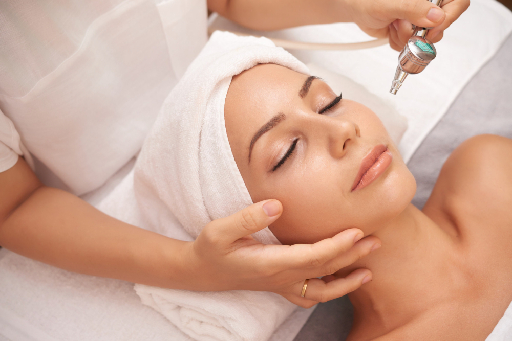 Jonoforeza w kosmetyce – skuteczne zabiegi pielęgnacyjne