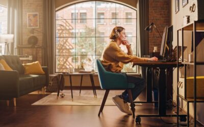 Praca siedząca a zdrowie. Jak zapobiegać problemom z krążeniem w nogach?