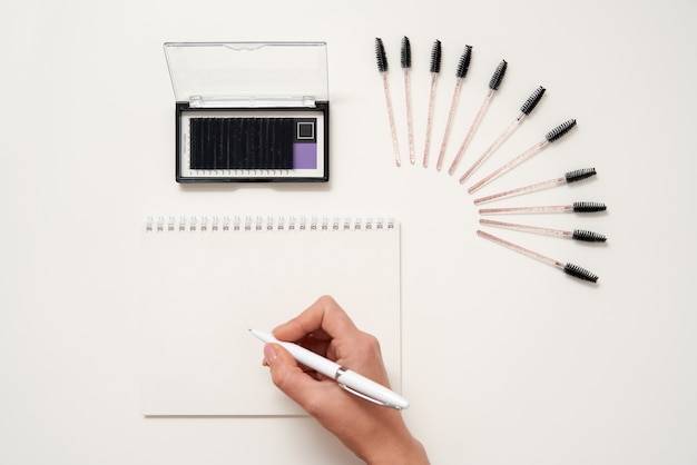 Makijaż permanentny brwi na jak długo utrzymuje się efekt?