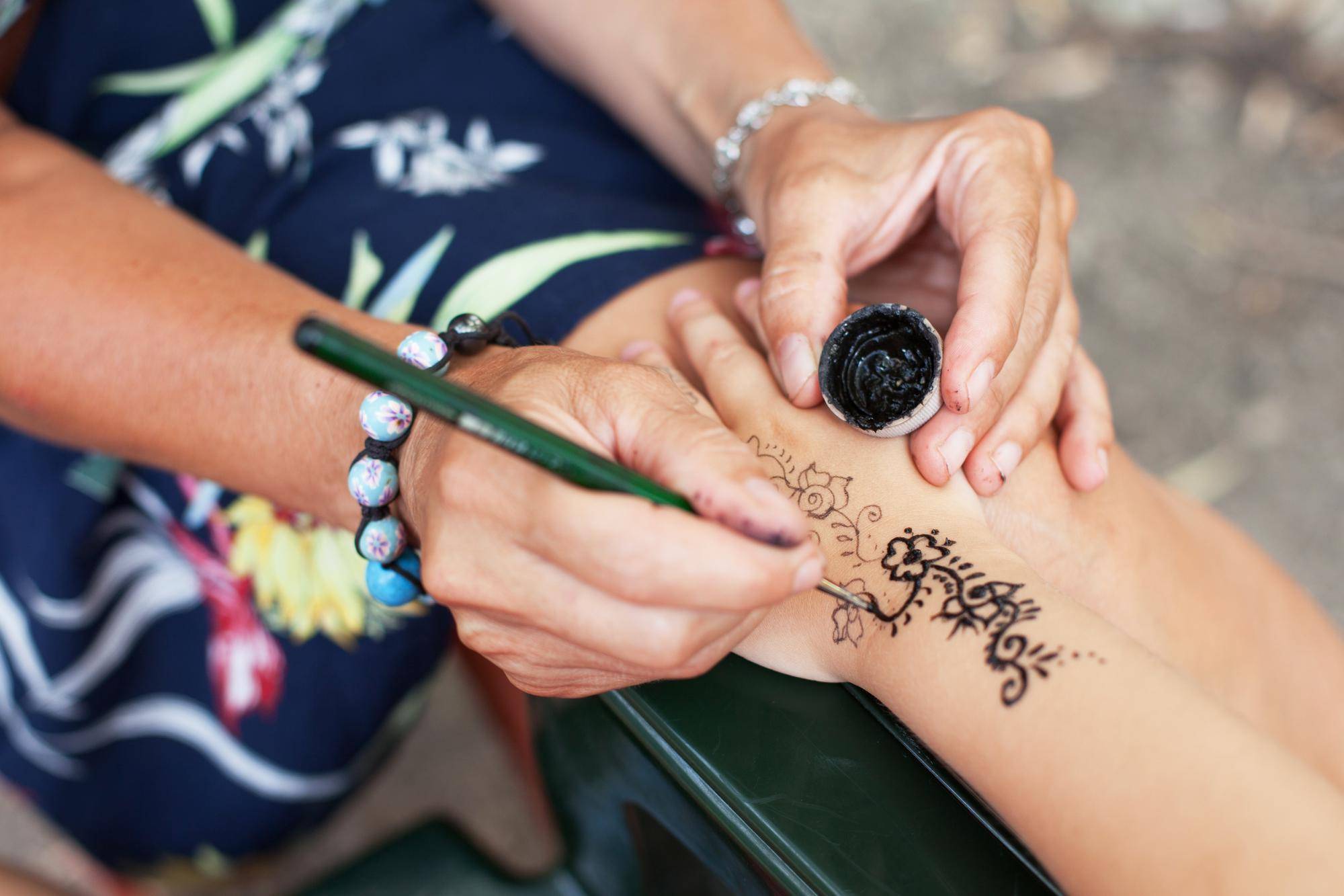 Henna pudrowa ile się robi podczas jednej wizyty?